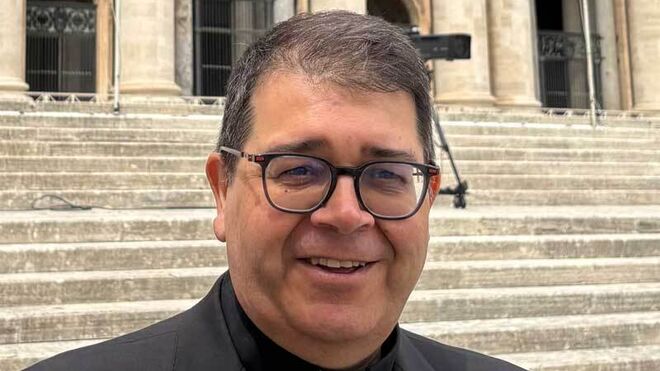 Carlos Martínez Oliveras, CMF