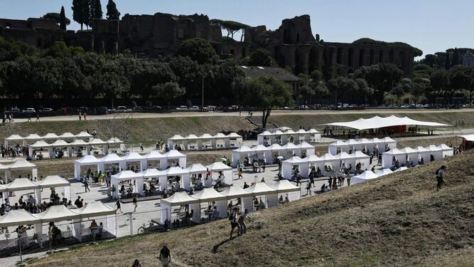 200 confesionarios han sido en el Circo Máximo en Roma