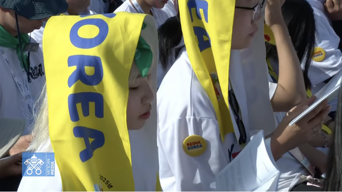 Jóvenes de Corea del Sur en la misa de Tor Vergata