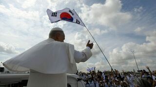 León XIV y la bandera de Corea del Sur
