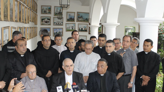 Mario Moronta, en 2019, cuando leyó una dura carta dirigida a Maduro