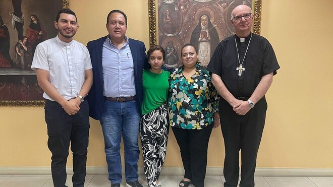 Nacher, con los miembros del Comité
