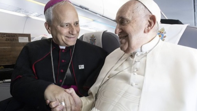 Bergoglio y Prevost