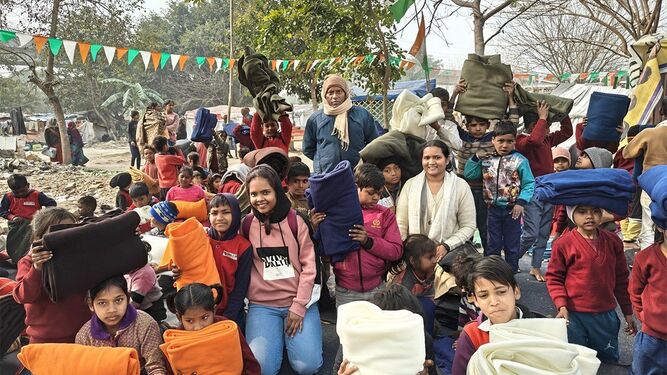 Hermanas Franciscanas Misioneras de María, con la infancia en los barrios marginales