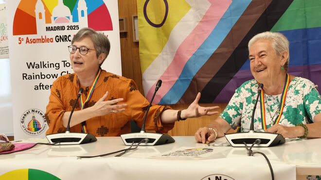 María Luisa Berzosa, y Cristina Inogés, durante su ponencia