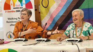 María Luisa Berzosa, y Cristina Inogés, durante su ponencia