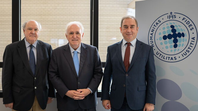 José María Guibert, con Jaime Oraá (izquierda) y Fabio Gómez-Estern