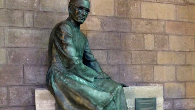 Pere Tarrés. Escultura en la iglesia del Carme de Manresa donde fue bautizado