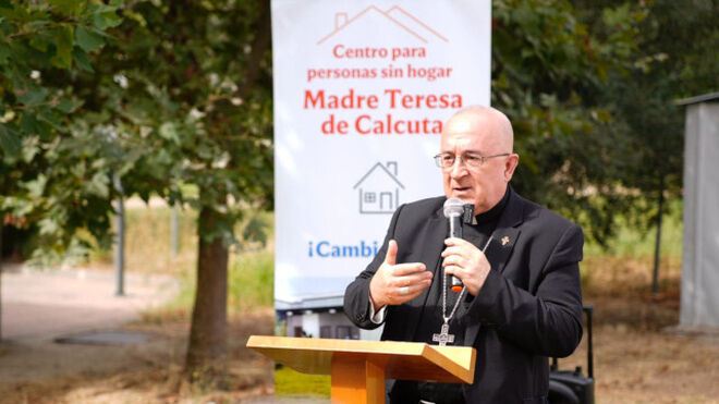 El obispo José María Avendaño Perea durante la presentación