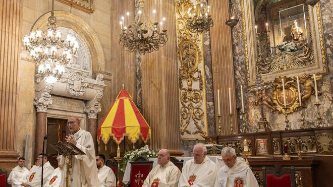 El cardenal Omella celebra la misa solemne