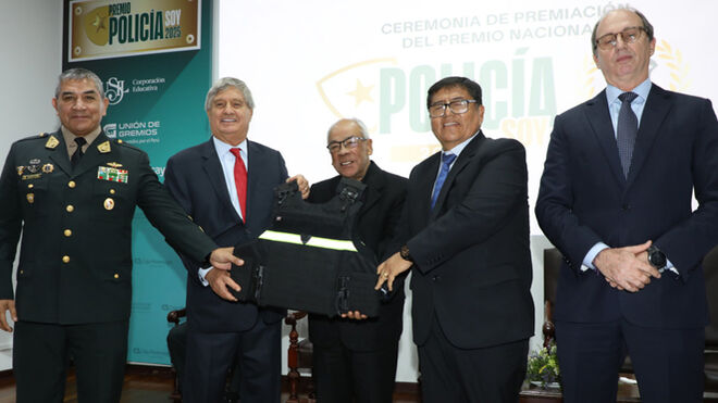 Iglesia peruana se vincula a campaña que dotará de chalecos antibalas a la Policía