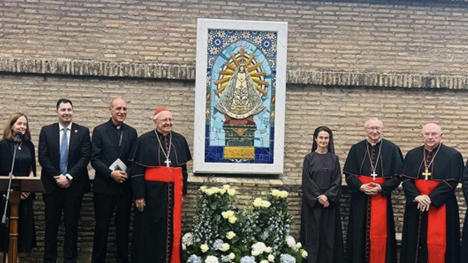 Entronización de la Virgen de Luján en los Jardines Vaticanos