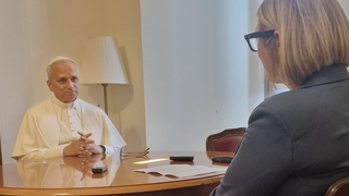 Entrevista del Papa con Elise Ann Allen