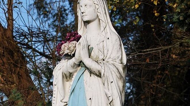 Santa María, Hermana Nuestra,  Nadie  enloqueció por amarte, Hermana!