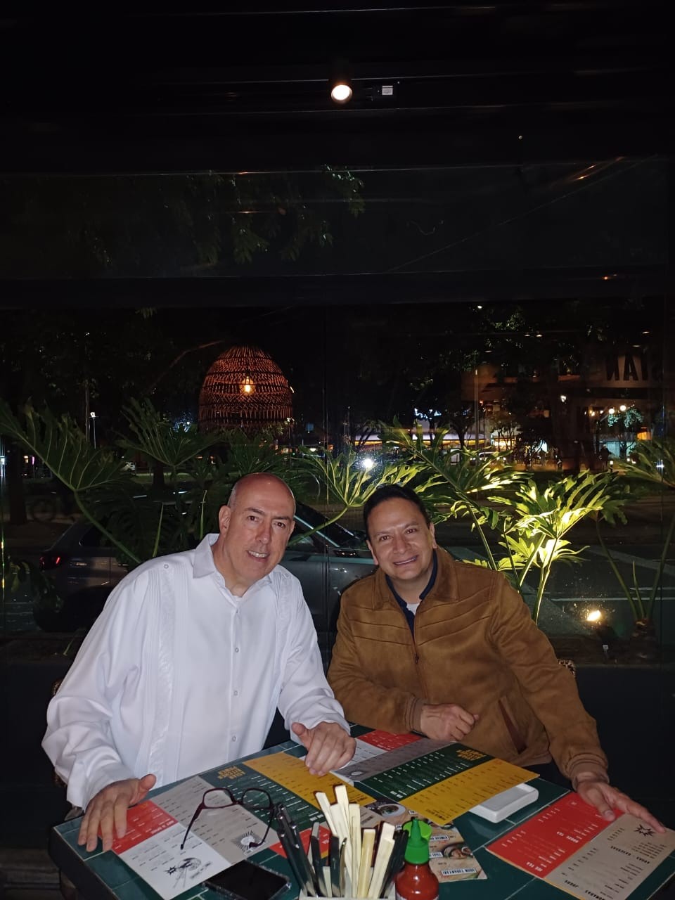 padre Eduardo Hayen y Dumar Espinosa en Bogota
