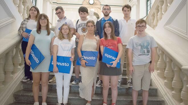 Jóvenes de la tercera promoción del título