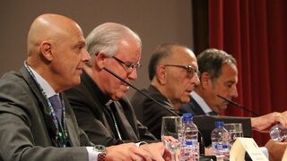 Omella, con Saiz Meneses, en Sevilla