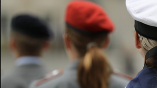 Soldados alemanes en formación