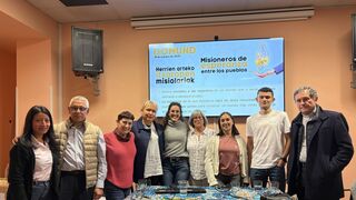 Mesa de misioneros en Bilbao con motivo de la Jornada Mundial de las Misiones