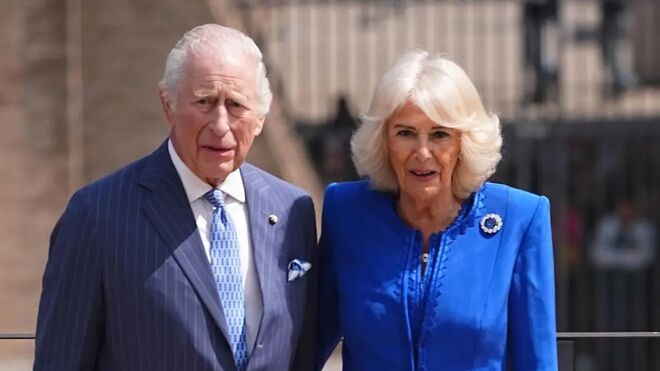 Carlos III y Camila