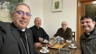 Obispo de Zamora con sus sacerdotes