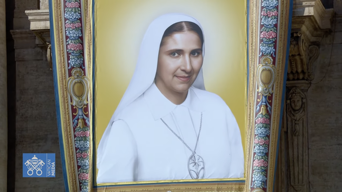 El tapiz en la basílica de San Pedro de sor Carmen Rendiles Martínez