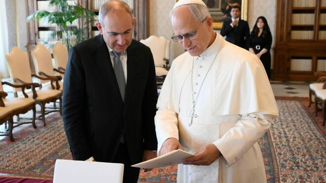 León XIV y Nikol Pashinyan en el Palacio Apostólico