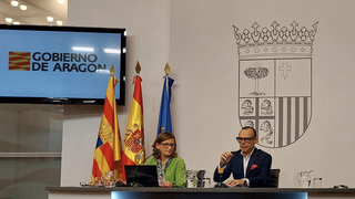 La restauradora y el director general de Cultura de Aragón