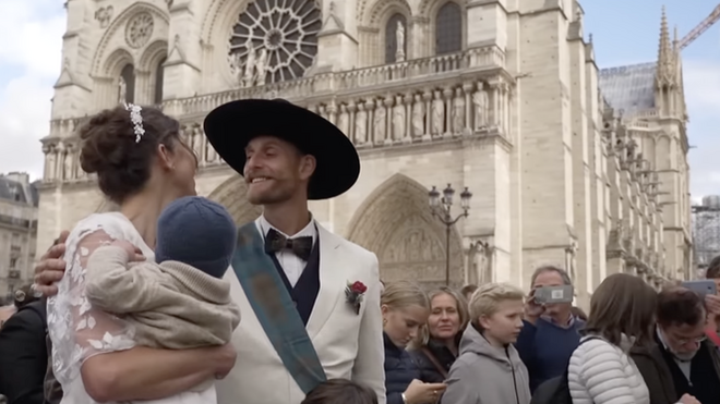 Boda de Martin Lorentz, carpintero en Notre Dame
