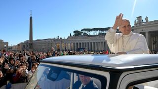 El Papa, en la plaza de San Pedro