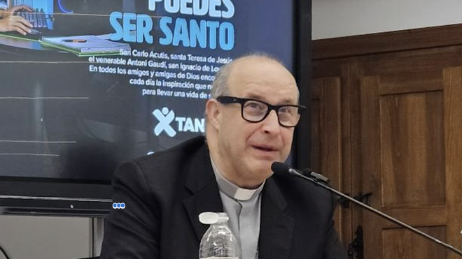 Satué, con sus gafas inteligentes