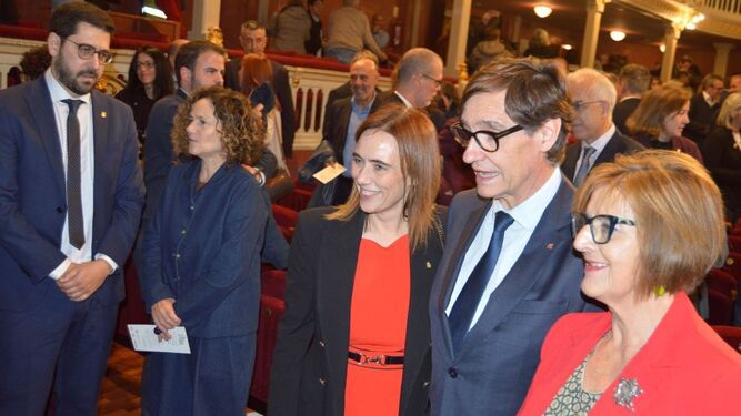Illa y otras autoridades en la apertura del Año Gaudí