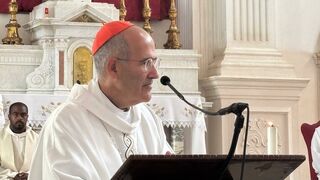 Cardenal Tolentino en Cabo Verde