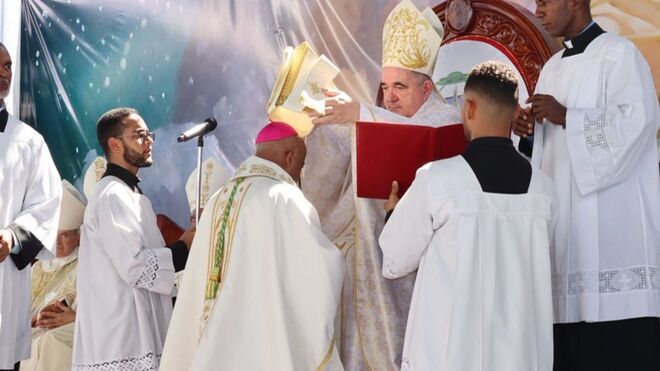 Consagración episcopal de monseñor Ruiz de la Rosa