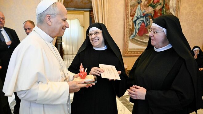 León XIV, con las religiosas agustinas