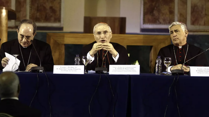 Zornoza, a la derecha, junto a Rouco y Asenjo, en una imagen de archivo