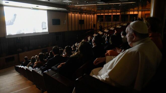 El Papa Francisco en la proyección de la película "Freedom on Fire" (foto de archivo)