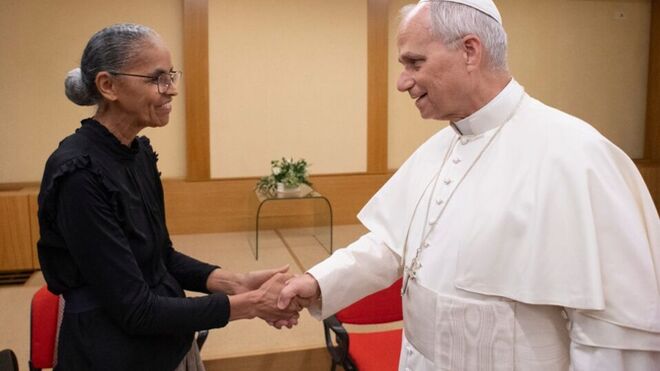 León y la Ministra del Ambiente de Brazil