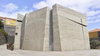 Iglesia y Centro Comunitario del Santísimo Redentor, en Las Chumberas (Tenerife)