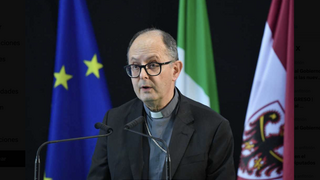 El arzobispo Ivan Maffeis