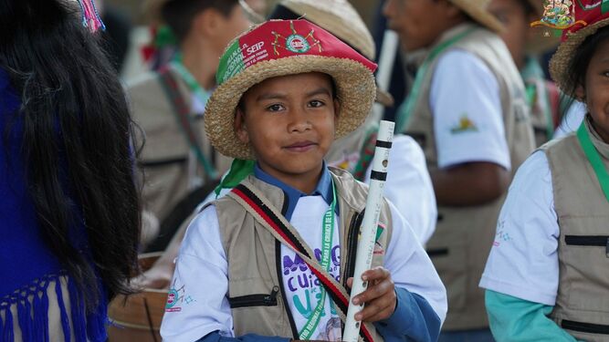 Niño guardia Indígena Nasa. Cric.