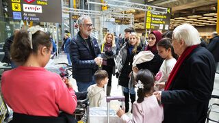 El doctor Refaat Alathamna y su familia, acogidos por Mensajeros de la Paz