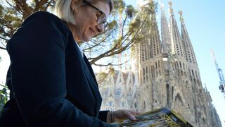 Chiara Curti, ante la Sagrada Familia
