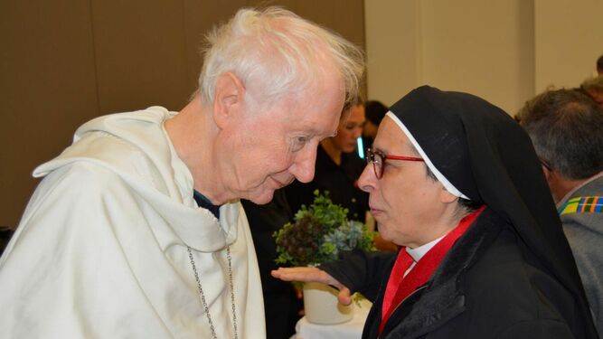 Sor Lucía Caram, con Timothy Radcliffe