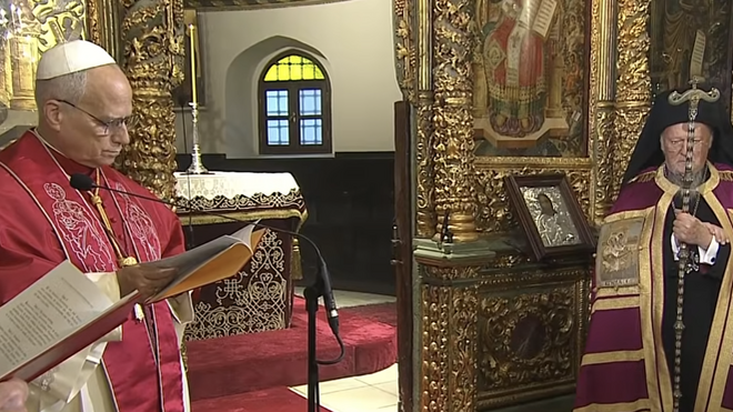 León y Bartolomé, rezando la Doxología