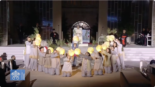 Los jóvenes y su apuesta por la paz, interpretada ante el Papa