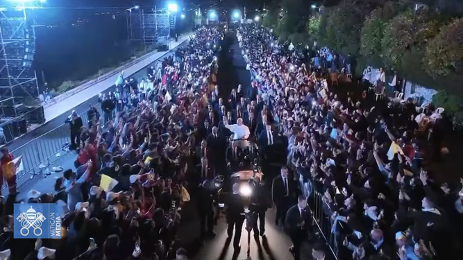 El Papa llega al encuentro con los jóvenes libaneses