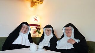 Bernadette, Regina y Rita