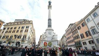 La imagen de la Inmaculada en plaza romana