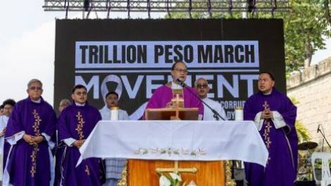 Misa del cardenal Virgilio David en Manila